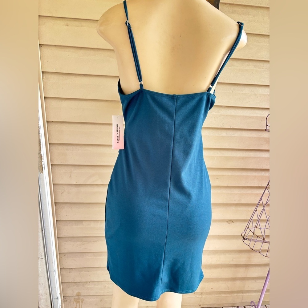 Sunst + Spring women’s blue Ruched V-neck Asymmetrical cocktail Dress NWT - Picture 6 of 7